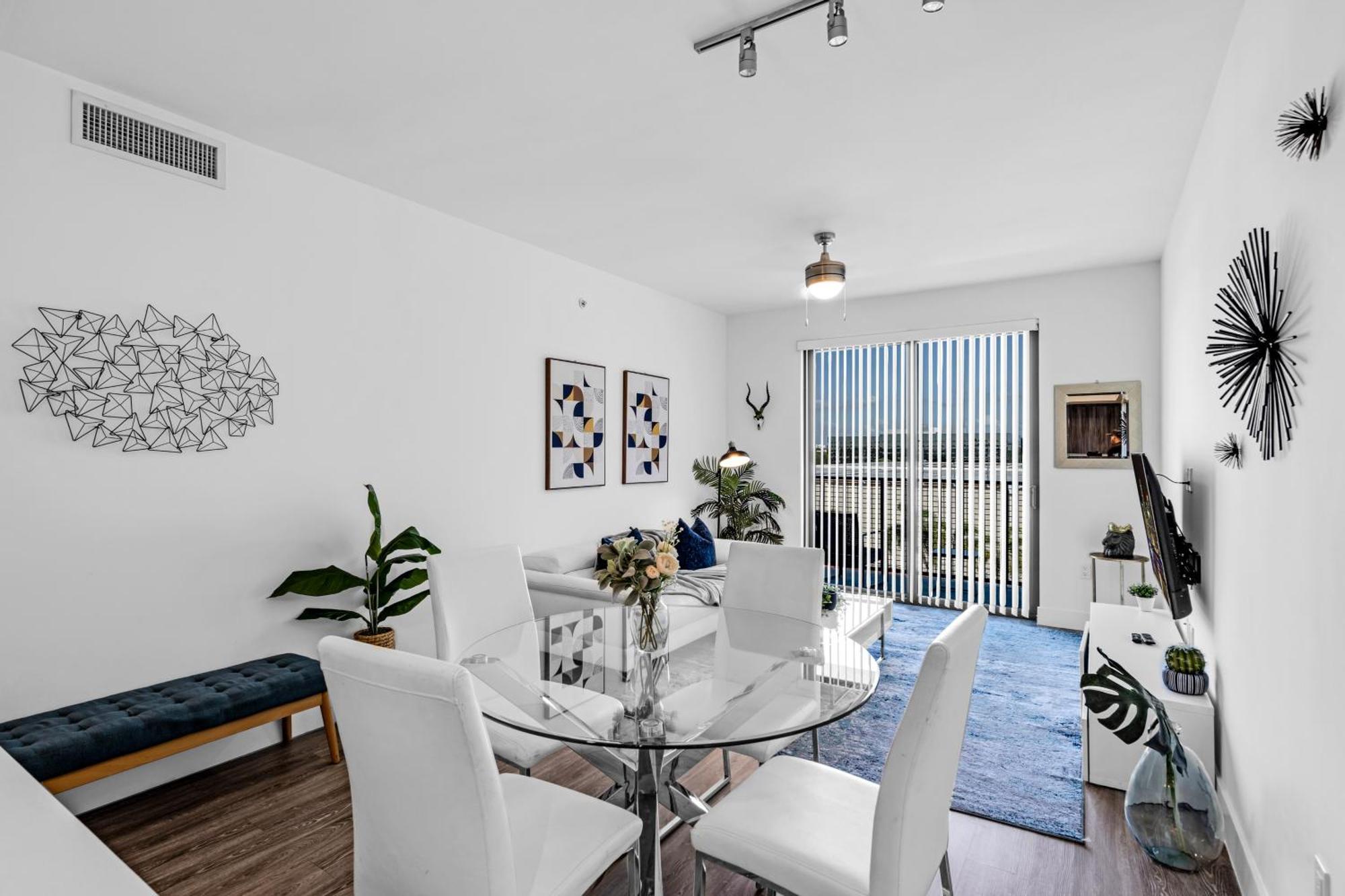 Amazing 2 Bedroom Unit In Doral Miami With Free Parking ไฮอาเลียห์การ์เดนส์ ภายนอก รูปภาพ